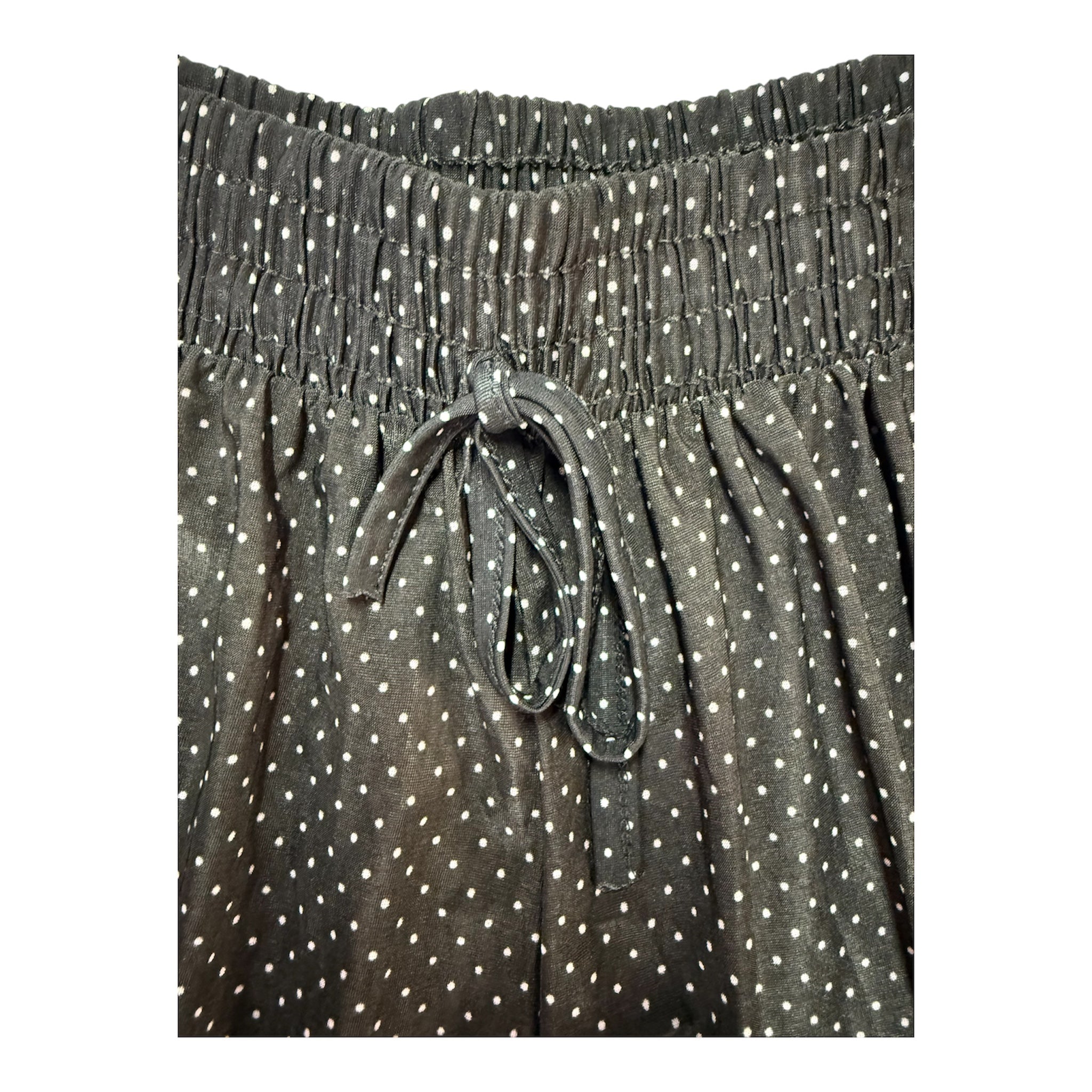 No name spodenki krótkie M/L